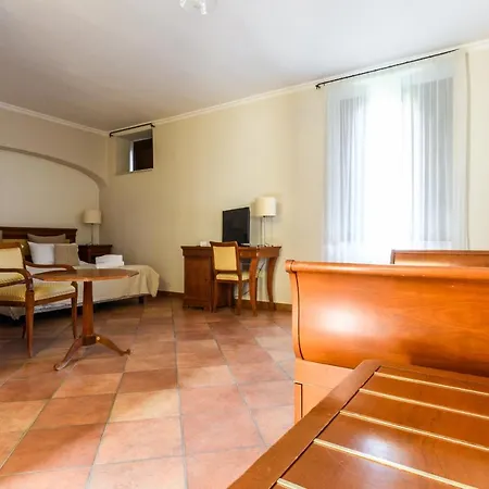 Cas'e Charming House Family 3* Caserta